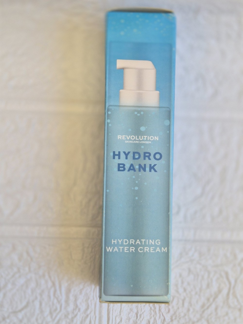 Revolution Hydro Bank Hydrating Water Cream - Blue